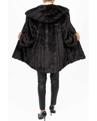 CHAQUETÓN DE VISÓN CON CAPUCHA