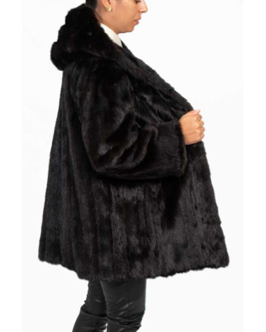 CHAQUETÓN DE VISÓN CON CAPUCHA