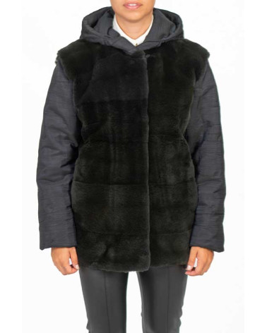CHAQUETÓN DE VISÓN CON CAPUCHA