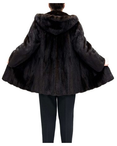 CHAQUETÓN DE VISÓN CON CAPUCHA